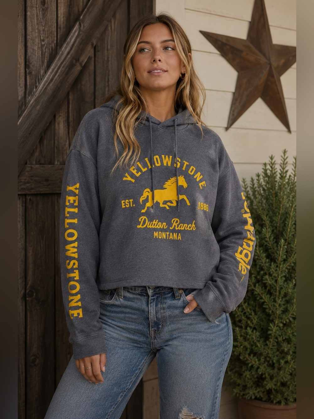 Wrangler x Yellowstone Dutton Ranch Cropped Graphic Hoodie Sweatshirt